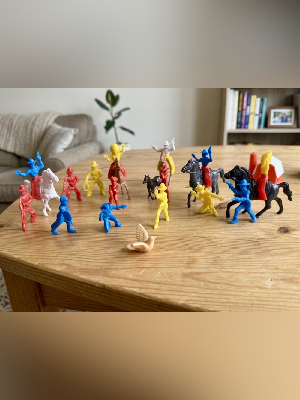 Vintage 1960s Plastic Western Toy Figures Lot - 22pc MPC Style